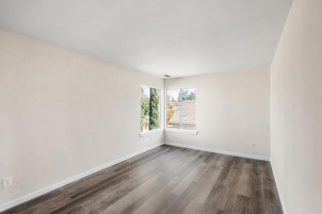 3330 Konig Court, Stockton CA: https://media.crmls.org/mediaz/45754699-4e0a-49c3-8442-94ca8581473b.jpg