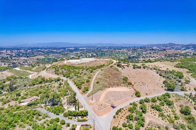 3916 Citrus Dr, Fallbrook, California 92028, 3 Bedrooms Bedrooms, ,3 BathroomsBathrooms,Single Family Residence,For Sale,Citrus Dr,250020806SD