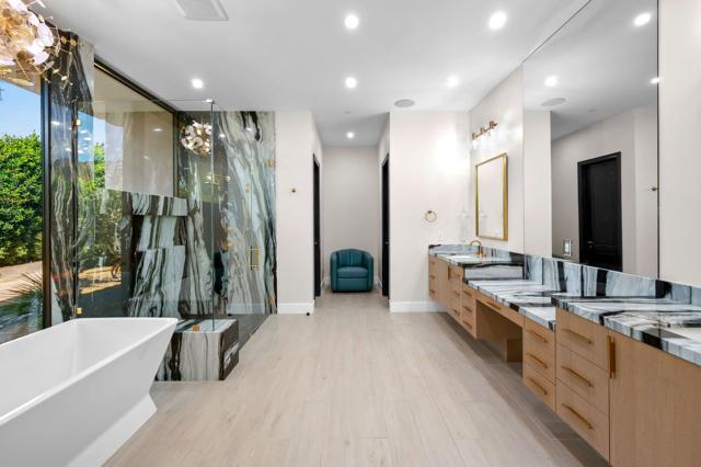 77300 Coyote Creek, Indian Wells CA: https://media.crmls.org/mediaz/4576b49f-1c40-4492-a7bc-f30f0cc18a1e.jpg