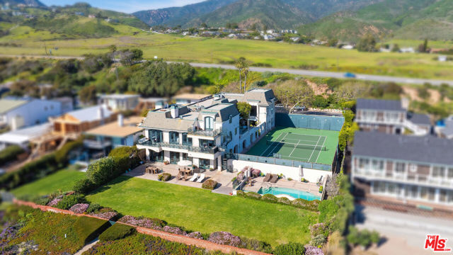0 Broad Beach Road, Malibu CA: https://media.crmls.org/mediaz/4576cb0b-bd11-48cf-92c5-30c97a779e0c.jpg