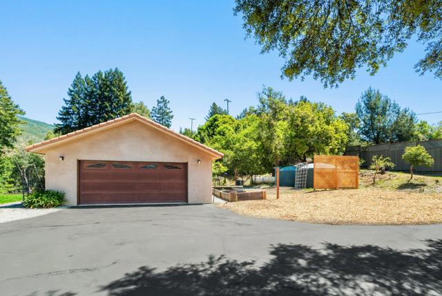 620 Ormsby Cutoff, Corralitos CA: https://media.crmls.org/mediaz/4576f533-9459-4e85-a1d5-6f7925ffbbba.jpg