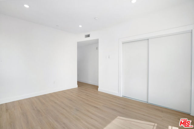 1832 S Barrington Avenue, Los Angeles CA: https://media.crmls.org/mediaz/4577917a-dc31-480b-bc9d-553c2b3f7892.jpg