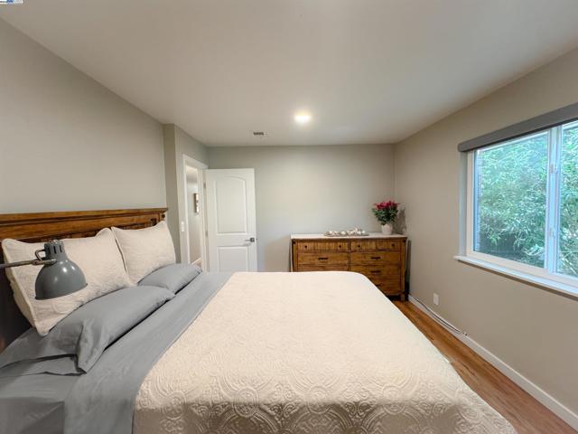 148 Ascot Ct, Moraga CA: https://media.crmls.org/mediaz/4577a46e-6742-4b17-a77b-4f091803e96d.jpg