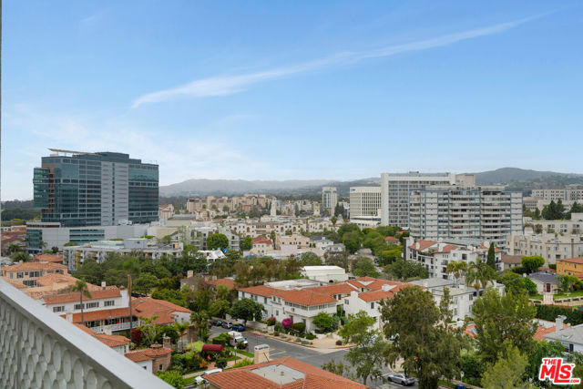 10787 Wilshire Boulevard, Los Angeles CA: https://media.crmls.org/mediaz/4578a0b7-dcf7-4e7a-8bb3-673e16accbec.jpg