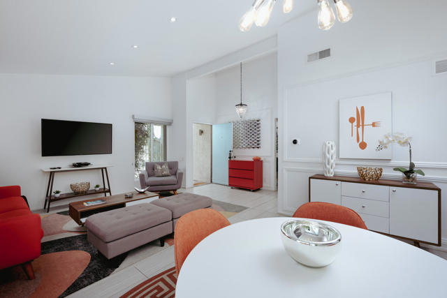 913 Arroyo Vista Drive, Palm Springs, CA 92264