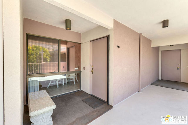 2696 S Sierra Madre, Palm Springs CA: https://media.crmls.org/mediaz/45799d8f-e537-4ab7-835e-10c7ba794b06.jpg