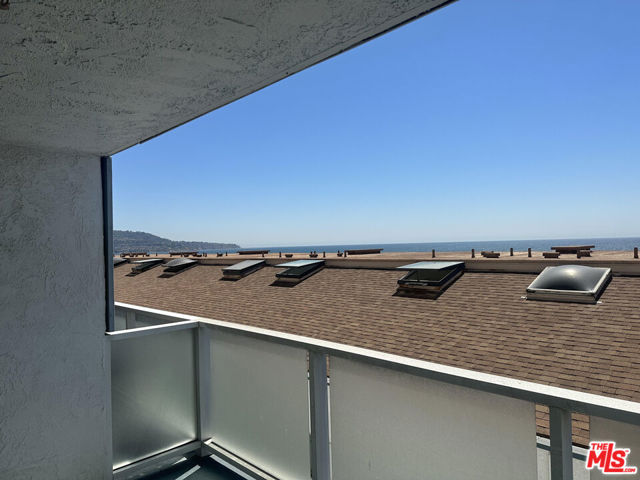 615 Esplanade, Redondo Beach, California 90277, 1 Bedroom Bedrooms, ,1 BathroomBathrooms,Residential,For Sale,Esplanade,24421697