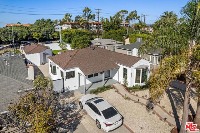 8507 Naylor Avenue, Los Angeles CA: https://media.crmls.org/mediaz/457a87a2-b32a-4e20-8bc6-f90912de45f5.jpg