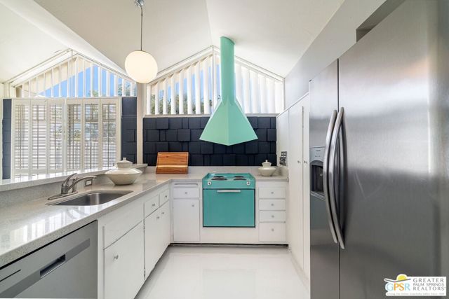 1772 S Araby Drive, Palm Springs CA: https://media.crmls.org/mediaz/457af1f4-a265-42de-b62d-3989bda09466.jpg