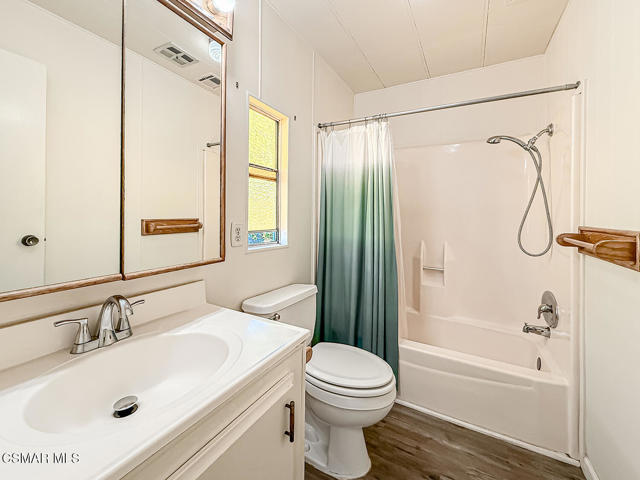 27 Irena Avenue, Camarillo CA: https://media.crmls.org/mediaz/457b5f1a-a5fe-4deb-8f71-b118505ea3cc.jpg