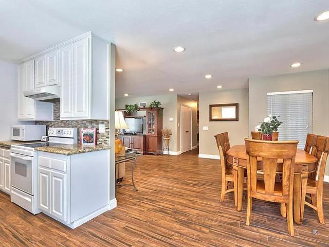 Image 10 of 23 For 11314 Almazon Street