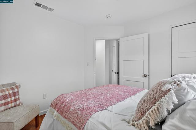 2921 Rollingwood Dr, San Pablo CA: https://media.crmls.org/mediaz/457c9aef-1b13-41ca-bfcb-31e4a0b8f2cd.jpg