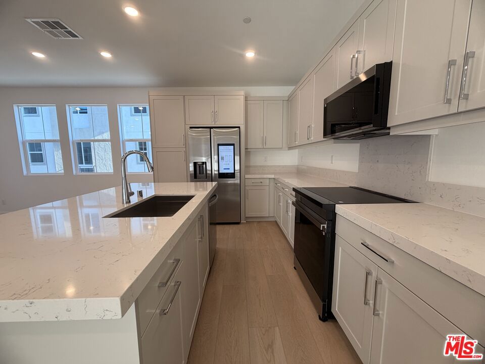 240 Abacus Ave - photo 5