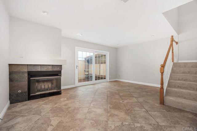 Detail Gallery Image 5 of 35 For 750 Breeze Hill Rd #110,  Vista,  CA 92081 - 2 Beds | 2/1 Baths