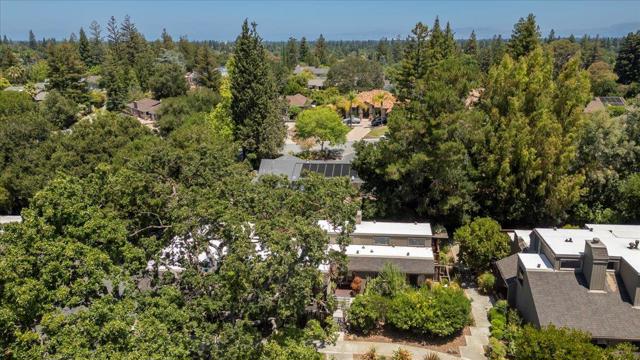 56 Citation Drive, Los Altos CA: https://media.crmls.org/mediaz/457cdba4-37c2-4bb8-8690-111228ce82e3.jpg