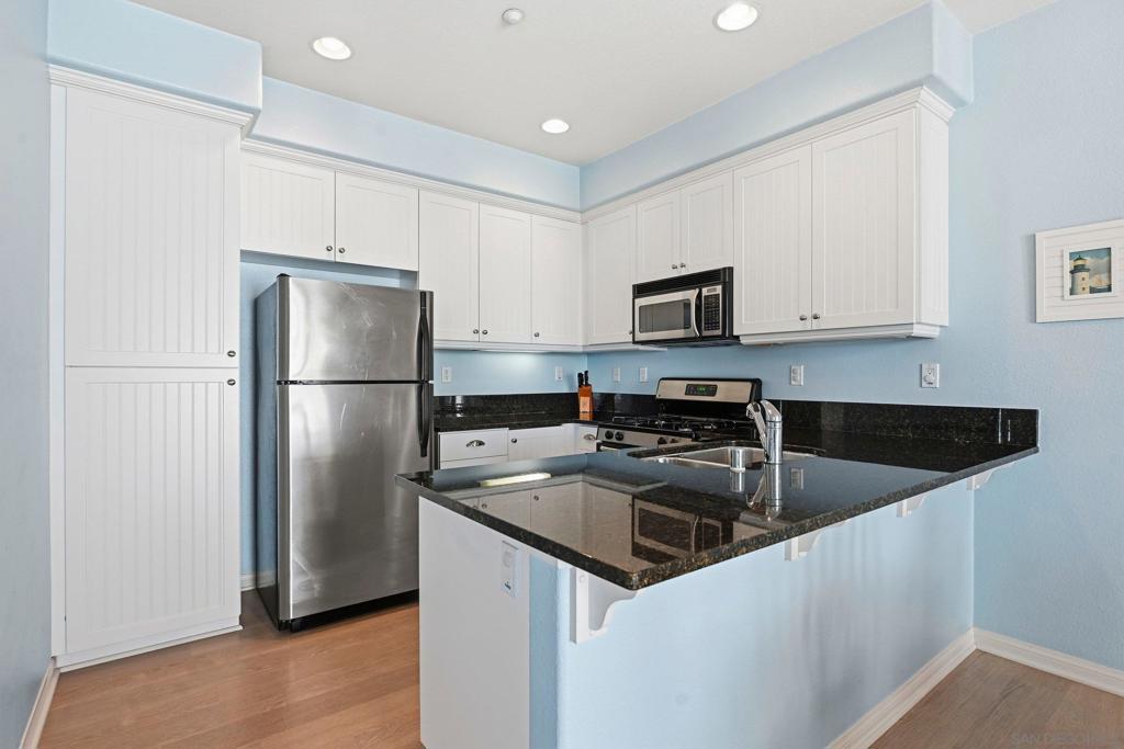 845 Harbor Cliff Way - photo 14