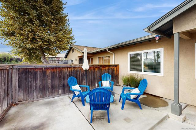 10220 Princess Sarit Way, Santee CA: https://media.crmls.org/mediaz/457f06c2-3ac4-47ca-bba5-5152174ffc05.jpg