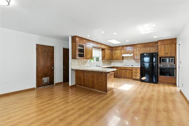 790 Gary Street, Gilroy CA: https://media.crmls.org/mediaz/457f4613-1e79-4248-82cf-e4527d2424cd.jpg