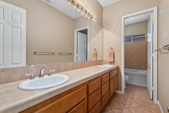 44865 Via Alondra, La Quinta CA: https://media.crmls.org/mediaz/457f792c-ea5f-4660-b884-ad9247f91816.jpg
