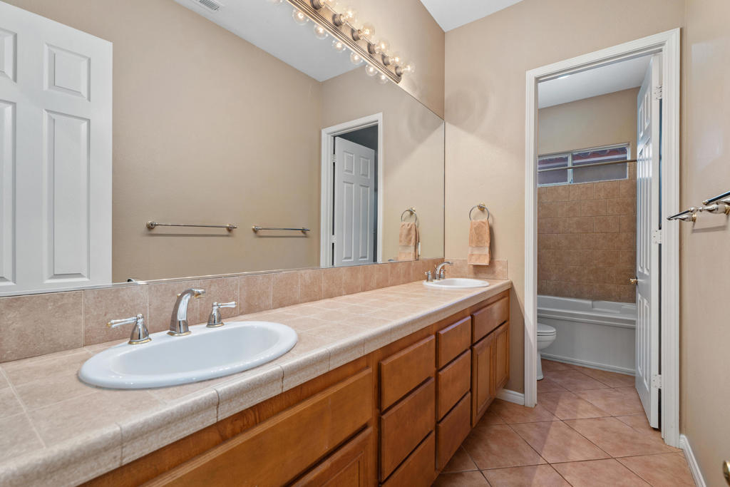 MLS #219133529DA image #17