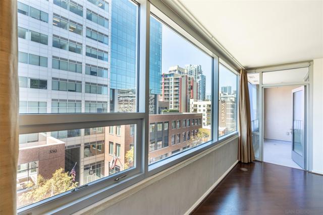 321 10th ave, San Diego CA: https://media.crmls.org/mediaz/45808889-5209-492e-ba03-c7979ba5478c.jpg
