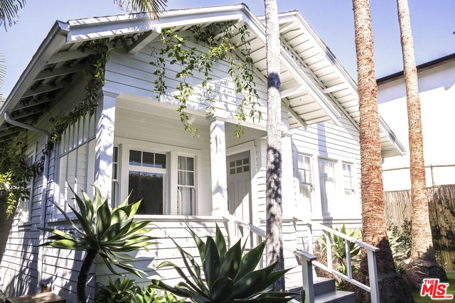 325 Brooks Avenue Venice, California A beautifully updated craftsman one block away from Abbot Kinney and Main. This tastefully updated home has original vaulted ceilings, white oak hardwood floors and marble accents throughout the home. Large windows and multiple skylights let warm rays of sunshine into this quaint craftsman. The open floor plan leads to beautiful private outdoor spaces perfect for entertaining. In addition to the many updates throughout the property, you will find a detached guest suite that has been converted into a music studio.
