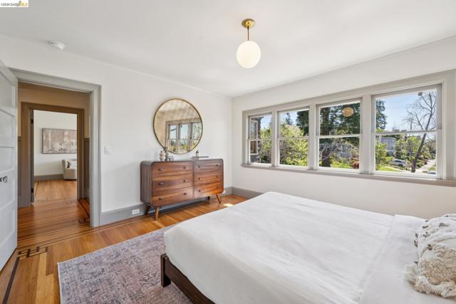 Image 39 of 52 For 15 Blair Ave