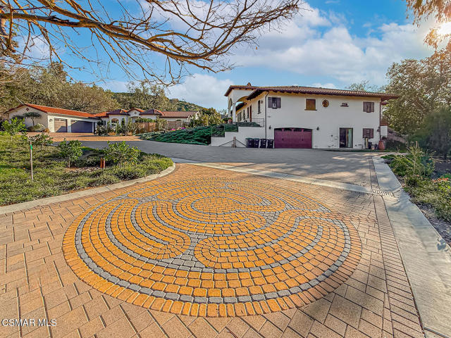 4255 Saddlecrest Lane, Westlake Village CA: https://media.crmls.org/mediaz/4582a905-581a-48d6-876f-e8ab9d7afd41.jpg