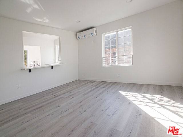 158 N Edgemont Street, Los Angeles CA: https://media.crmls.org/mediaz/4582bc8b-e5d4-41c7-922c-4f8441ebbb87.jpg