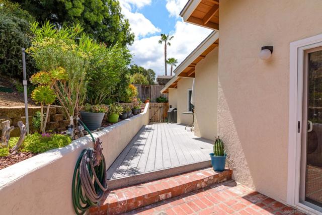 9919 Sorrel Ave, Lakeside CA: https://media.crmls.org/mediaz/4582e424-951d-4077-aae0-ee8cdffe3b07.jpg