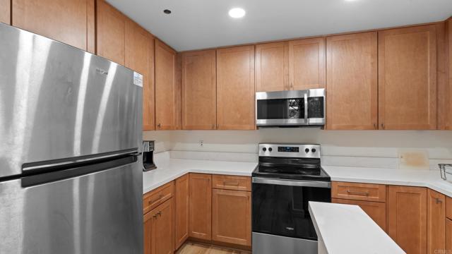 Detail Gallery Image 5 of 30 For 2445 Brant St #304,  San Diego,  CA 92101 - 1 Beds | 1 Baths