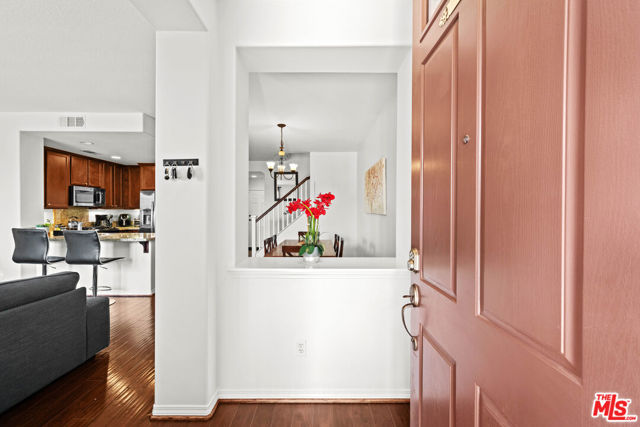 28504 Pietro Drive, Valencia CA: https://media.crmls.org/mediaz/45837f73-cc3b-4c41-8c91-2a7e8c8a9724.jpg