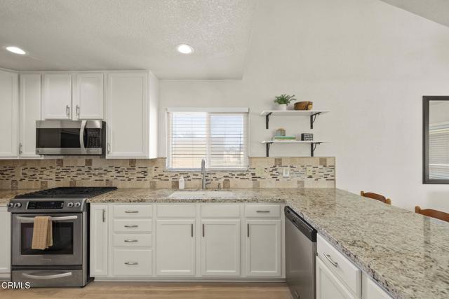 Detail Gallery Image 16 of 44 For 5125 Wooley Rd #5,  Oxnard,  CA 93035 - 2 Beds | 2 Baths