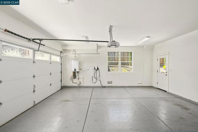 5540 Southbrook Drive, Clayton CA: https://media.crmls.org/mediaz/4583ab9e-e5a3-467f-ab7f-f006ee69da9d.jpg