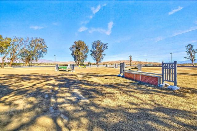 Image 8 of 49 For 20555 Mountain View Road