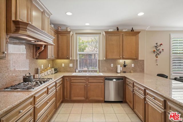 1230 Wisteria Avenue, La Habra CA: https://media.crmls.org/mediaz/4583d8b9-d0f7-4634-b2bd-2bf05d546f0e.jpg