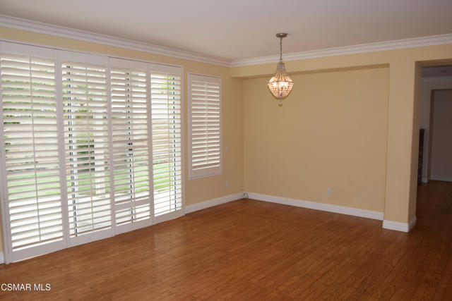 2324 Solway Court, Thousand Oaks CA: https://media.crmls.org/mediaz/45841142-9040-46f9-a13e-e058023a0f1f.jpg