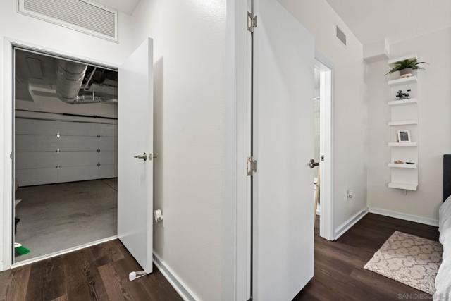 2875 B Street, San Diego CA: https://media.crmls.org/mediaz/458459be-06c1-4d9c-891f-aa61663dfa94.jpg