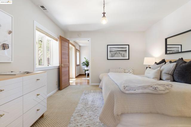 769 Santa Ray Ave, Oakland CA: https://media.crmls.org/mediaz/458487b8-d9ce-48ad-a09a-80a81bd1b455.jpg