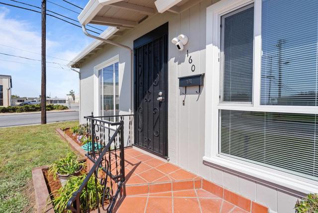 160 Napa Street, Watsonville CA: https://media.crmls.org/mediaz/458646fd-2391-464b-a810-8432aad1fe7f.jpg