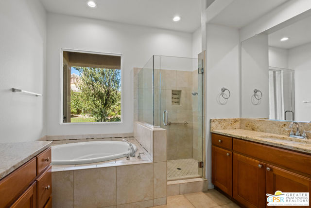 Image 21 of 34 For 64 Vista Mirage Way