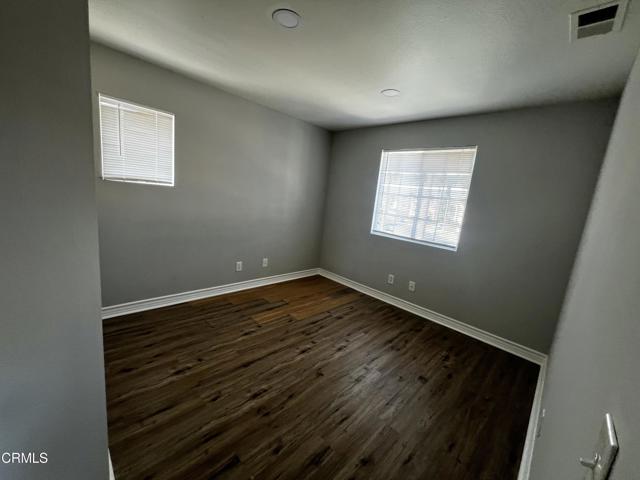 Detail Gallery Image 17 of 26 For 1300 Meadowlark Ln, Oxnard,  CA 93036 - 4 Beds | 2/1 Baths