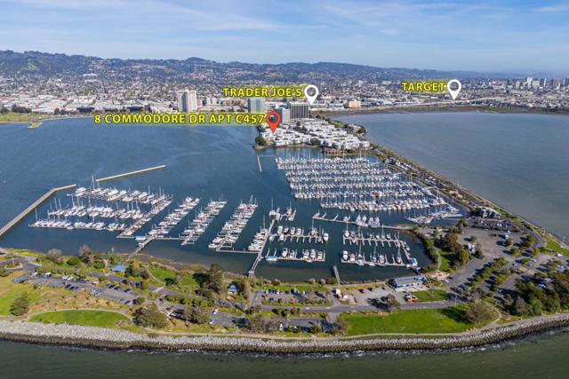 8 Commodore Drive, Emeryville CA: https://media.crmls.org/mediaz/458993a7-82e1-4fc3-aeb0-adb75cf5072c.jpg