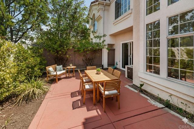 1860 Matin Circle, San Marcos CA: https://media.crmls.org/mediaz/4589da80-c496-41f5-93af-49882f654920.jpg