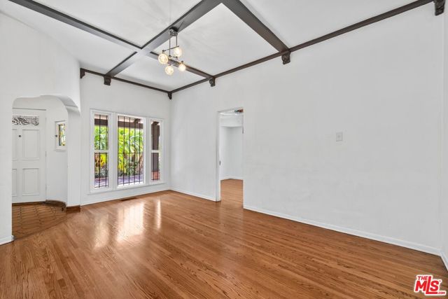 133 N Alta Vista Boulevard, Los Angeles CA: https://media.crmls.org/mediaz/458a2cfd-ef52-4b83-8ca3-3637f6e27648.jpg
