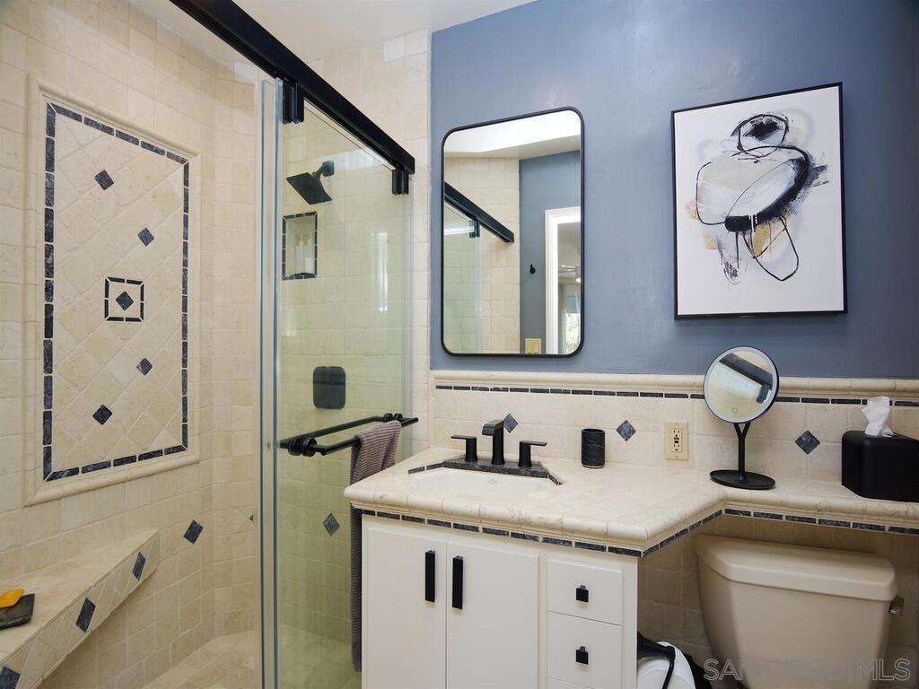 MLS #250043076SD image #10