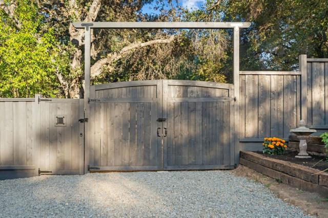 19050 Camino Barco, Saratoga CA: https://media.crmls.org/mediaz/458a8004-86f0-4c47-8aad-5130f8b45de3.jpg