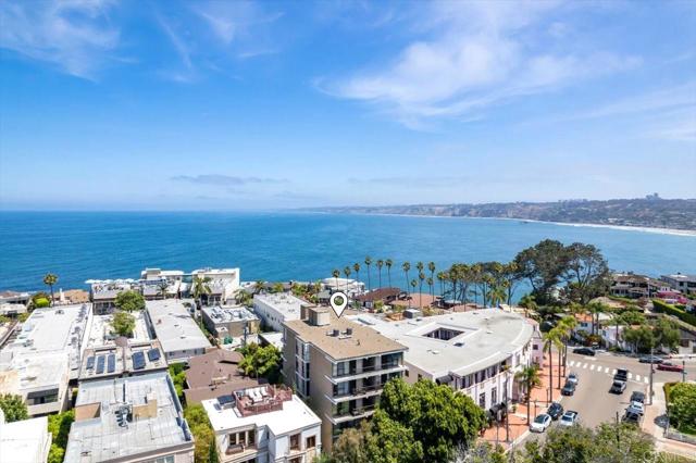 Detail Gallery Image 4 of 27 For 1250 Cave St #3,  La Jolla,  CA 92037 - 2 Beds | 2 Baths