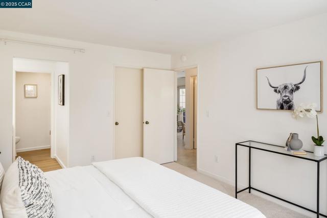 302 Columbia Cir, Benicia CA: https://media.crmls.org/mediaz/458c0636-08db-4ad7-b3bc-65e3c28ea8cf.jpg