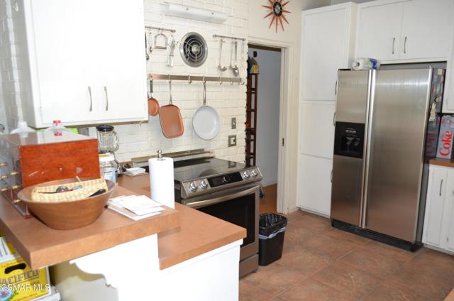 550 Arch Place, Glendale CA: https://media.crmls.org/mediaz/458c2c0d-ffca-46ef-af48-4eea1657894b.jpg